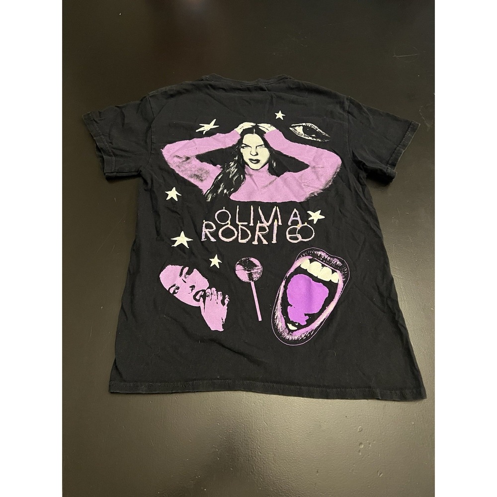 Olivia Rodrigo GUTS World Tour Official Merchandise Graphic T-shirt Size S